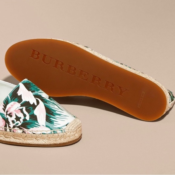 Burberry floral print canvas espadrilles - Picture 9 of 11